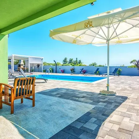 Nin With Pool Villa Vrsi